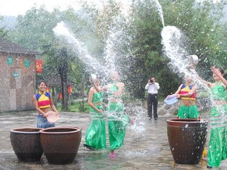 傣族泼水节