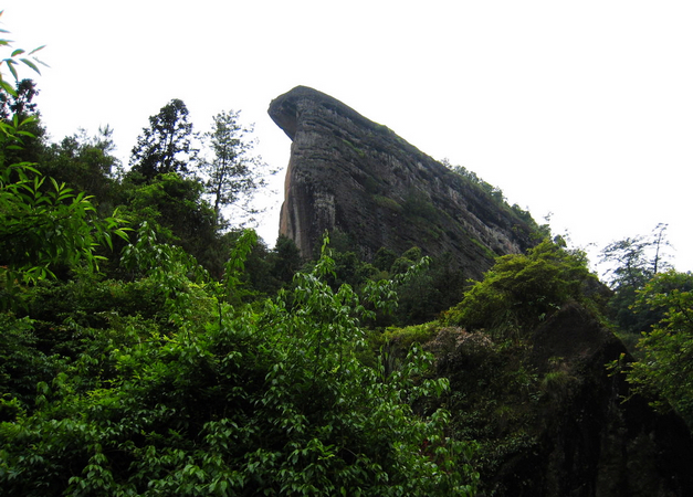 鹰嘴岩