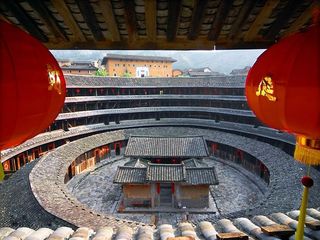 [春节] 福建土楼-梅州雁南飞-灵光寺-客家公园-围龙屋