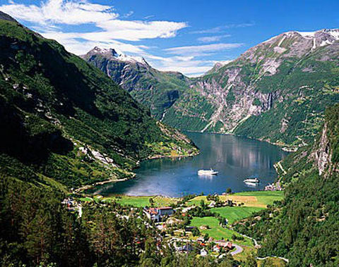 <俄罗斯-北欧12日游>白航，双峡湾，冬宫，克里姆林宫入内