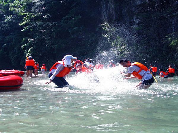 [国庆] 黑山谷-佛影峡漂流2日游>勇士漂流之旅