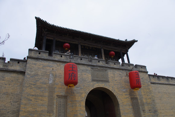 景点介绍 王家大院是清代民居建筑的集大成者,由历史上灵石县四大