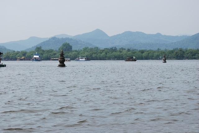 杭州西湖-宋城-极地海洋馆2日游></p></a>仅此1班,船游西湖