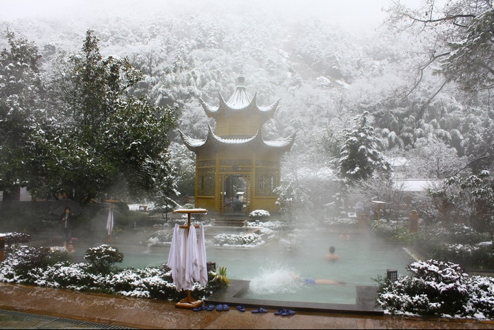 黄山飘雪温泉自驾2日游>专享高山温泉,住宿可升级