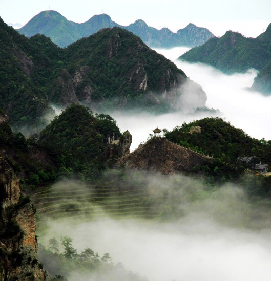 雁荡山-仙溪皮筏漂流3日游游琼台仙谷,送灵峰夜景