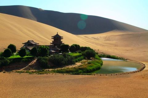 <青海湖-嘉峪关-敦煌-天池双飞7日游>多样赠送，南京往返