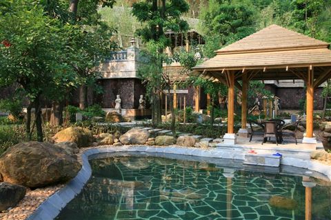 <从化流溪河-地派温泉-香溪古堡2日游>品高山水库全鱼宴