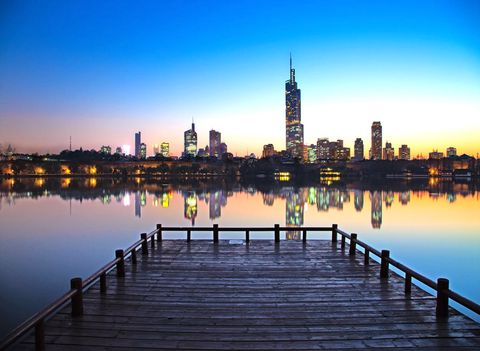 <南京中山陵-夫子庙老门东-玄武湖2日游>全含 住五星 精华线