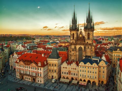 <捷克9日-波西米亚-西里西亚游>往返直飞，全程4星，温泉酒店，CK古城酒店，捷克特色餐，游船，布拉格城堡