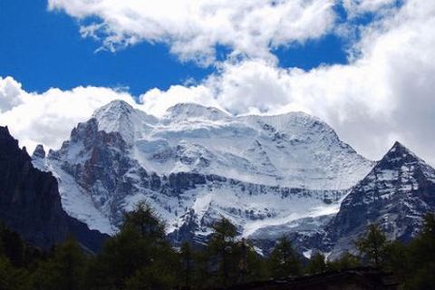 <稻城-亚丁9日游>成都进，追寻心中的日月，探访梦中的香格里拉