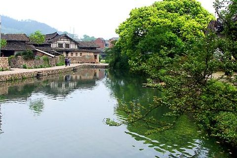 <缙云仙都-鼎湖峰-小赤壁-芙蓉峡-朱潭山2日游>田园山水风光