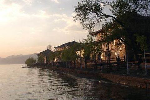 <泸沽湖2日游>相约情人桥，观摩梭民俗，3小时大环湖（当地游）