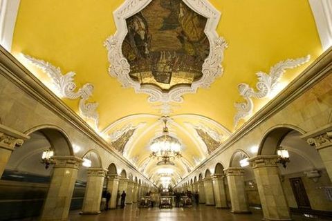 [国庆]<莫斯科-圣彼得堡常规7日游>国航广深免费联运