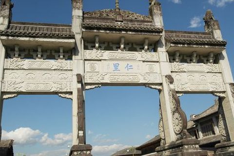 <芒市-瑞丽-腾冲-楚雄5日游>火山热海观银杏，赠视觉盛宴梦幻腾冲表演（当地游）