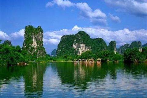 <桂林-阳朔-漓江-古东冠岩双飞4日游>竹筏泛舟漓江，赠象山传奇