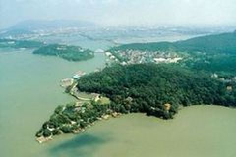 <杭州西湖-苏州-无锡3日游>一人成团，2人减50，宿杭州