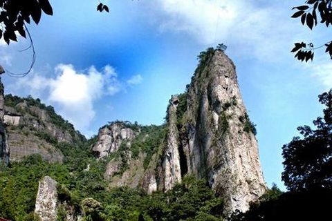 <雁荡山四绝-龙穿峡大瀑布3日游>门票全含，一晚商务，看日夜景