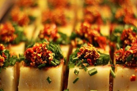 <成都-都江堰-黄龙-九寨沟双飞6日游>牛人尊贵版，自主行程，五星住宿