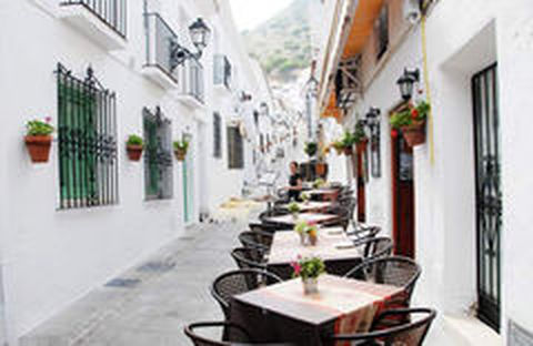 <希腊-西班牙13日游>杭州直飞，LA ROCH购物村自由购物，西班牙风味海鲜饭