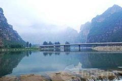 <兵马俑-华清池-延安-壶口瀑布5日游>含接机