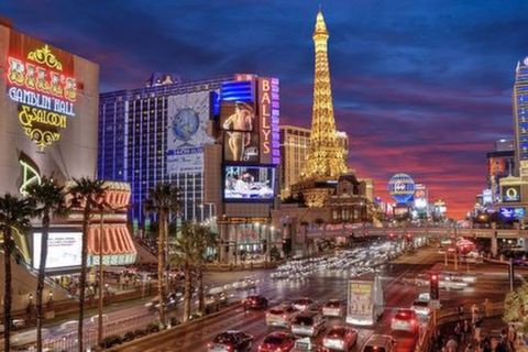 <美国西海岸+洛杉矶+拉斯维加斯9日游>东航特色4到6人小包团，迪斯尼乐园，西峡，环球影城，圣亚，拉斯夜游，比佛利山庄，坦普斯体育中心