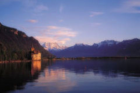 [五一]<法国瑞士11日游>全含，保证入住一晚特色酒店，从少女峰到南针峰，从乡间小镇到时尚都市，双雪山，金色山口快车