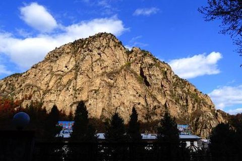 崎峰山国家级森林公园-篝火晚会自驾2日游>宿景区标间采天地灵性